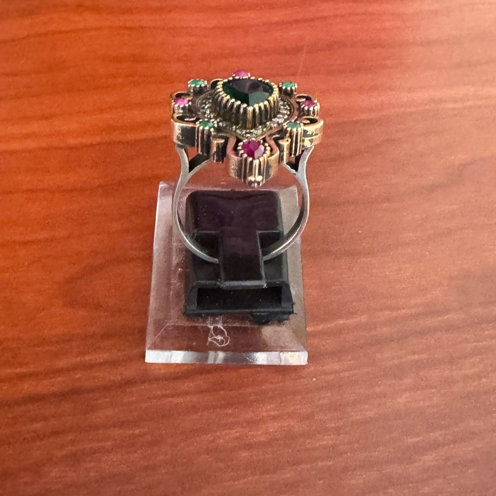 Vintage style silver ring with green and red stones and white topaz size 8 - Picture 3 of 6